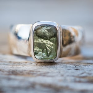 Moldavite Ring 8.5 - Moldavite Polish top raw moldavite Ring size 8.5 - Moldavite Ring size 8.5  - Moldavite Ring - Buff top Moldavite Ring