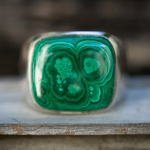 Malachite Ring 11 - Malachite Gemstone Ring, Green Malachite Ring - Malachite Jewelry - Ring Size 11 - Unisex Malachite Ring - Mens Ring