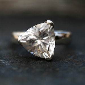 Sterling Silver Clear Quartz Trillion Ring (Size 6 - 8.25)