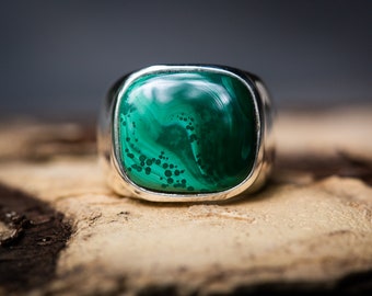 Malachite Ring 8 - Malachite Gemstone Ring, Green Malachite Ring - Malachite Jewelry - Ring Size 8 - Unisex Malachite Ring - Mens Ring 8