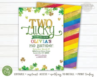 Pode incluir: Um convite imprimível para uma festa de aniversário de 2 anos com um tema de trevo verde e glitter dourado. O convite diz "Two Lucky" e "Olivia's 2nd Birthday!" com um fundo arco-íris.