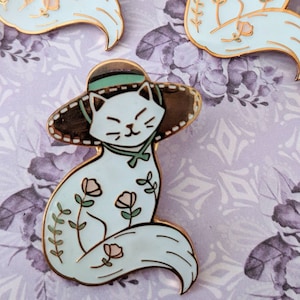 Garden Witch - Kitty Familiar enamel pin