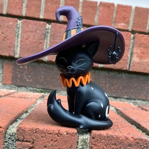 Luna la sorcière chaton - Figurine en vinyle LE