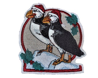 Broderad jullapp med lunnefågel: Festlig strykapplikation (10x9,5 cm)