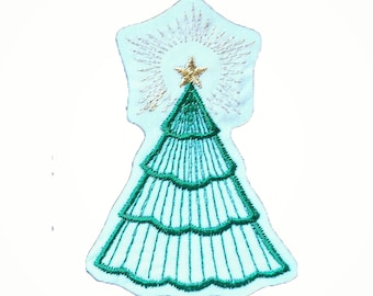 Embroidered Christmas Tree Patch: Green & Gold Festive Applique