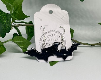 Bat earrings, halloween earrings, spooky earrings, handpainted earrings, fall earrings, halloween bat earrings, bat earring dangles