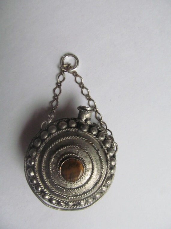 Pendent - image 1