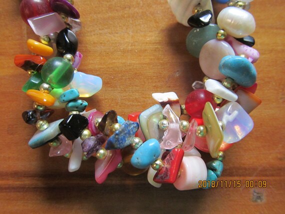 Vintage gemstone shell necklace - image 2