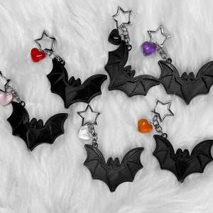 Black Bat Keychain with YOUR CHOICE Heart Charm | Goth Car Accessory | Goth Gift | Goth Keychain | 3D Printed Halloween Keychain | Spooky