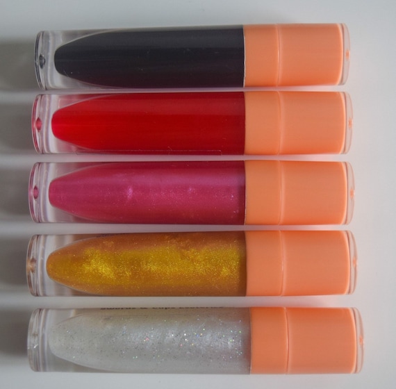 GlamourLips®  Glamour Infused Lipgloss (Read Listing)