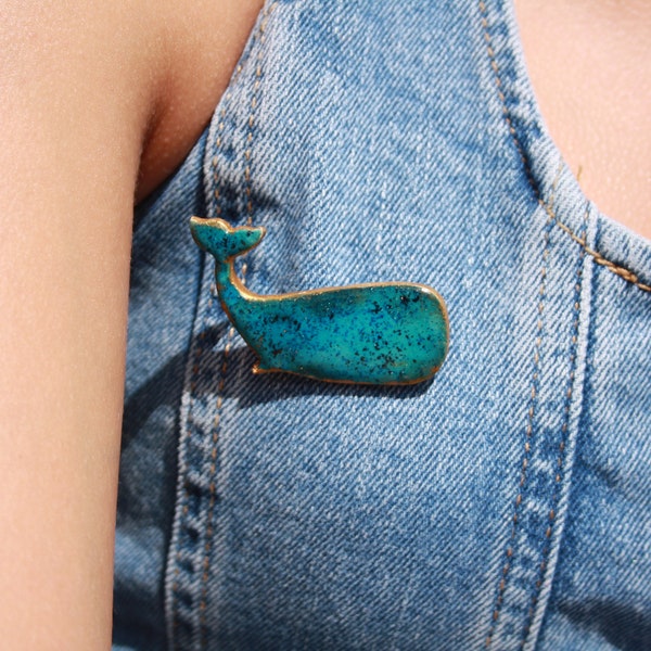 Blue whale brooch in polymer clay