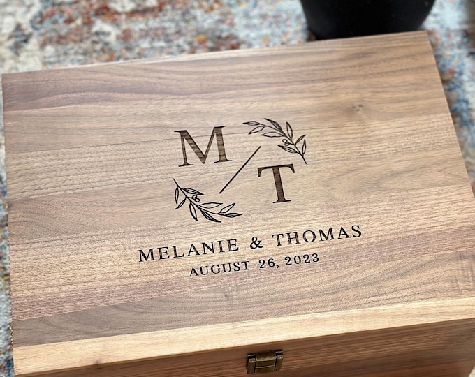 Personalized Walnut Keepsake Box, Wedding Memory Box, Wedding Keepsake Box, Anniversary Gift, Bridal Shower Gift, Gift For Couple