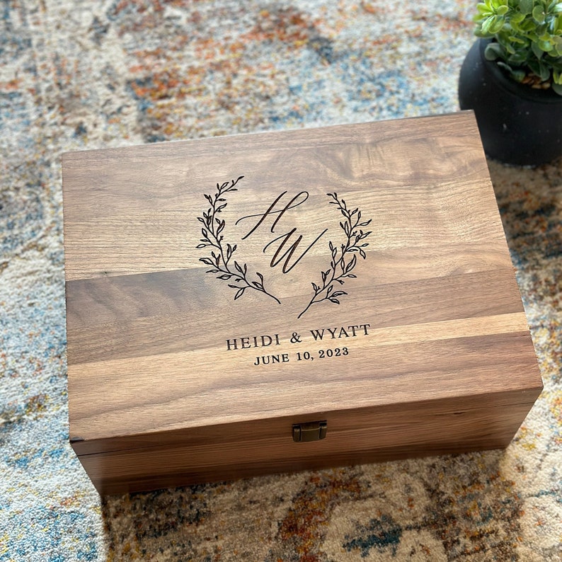 Personalized Walnut Keepsake Box, Wedding Memory Box, Wedding Keepsake Box, Anniversary Gift, Bridal Shower Gift, Gift For Couple