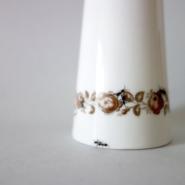 Chitins Gloss - Vase - Vintage Porcelain - Handpainted With Ants