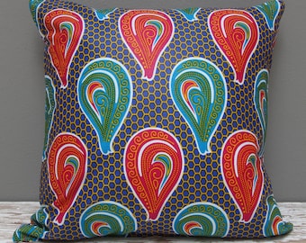 Chockrosa prydnadskudde med afrikanskt vaxtryck i Java, 50 x 50 cm: ge ditt hem en färgklick med denna unika kudde med blandade mönster