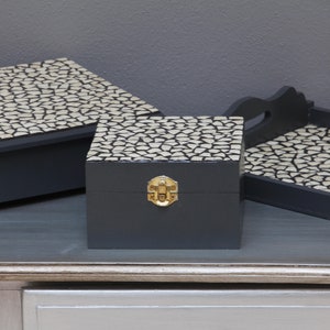 African gift box: this display storage box comes in two sizes, is rendered in grey hues and is encrusted with mosaic pieces of ostrich egg image 4