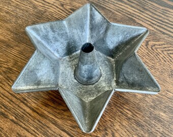 Vintage Tin Star Cake Pan Mold - Rolled Edges - 9" Tube / Bundt Pan