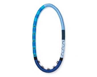 Moderne touw ketting, verklaring touw ketting, blauwe vezel ketting, touw sieraden, moderne sieraden, cadeau voor haar