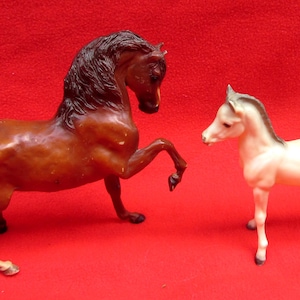 Breyer Flashy Red &quot;Sherman Morgan&quot; Son of Justin Morgan & White Vintage Foal  -    1:9 scale
