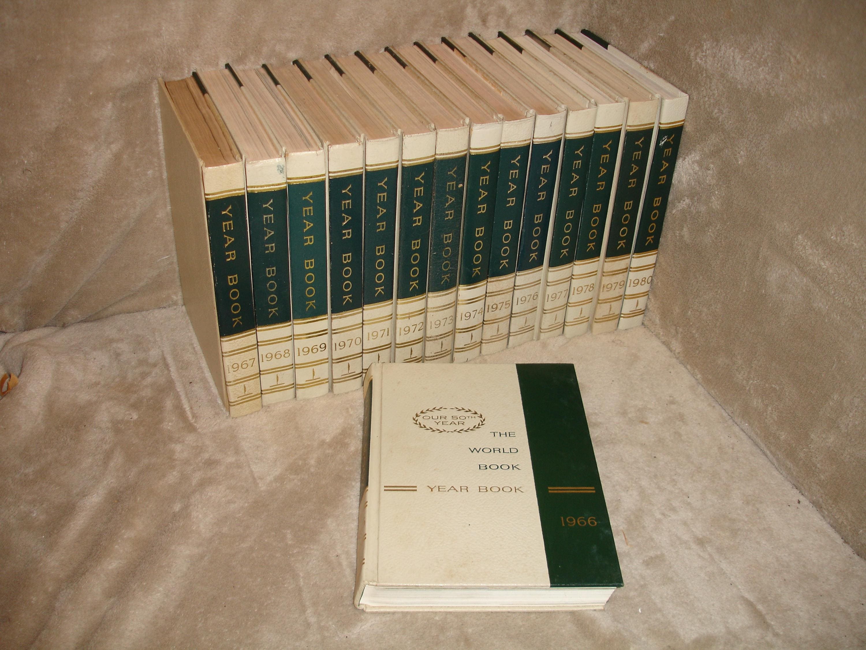 洋書 The World Book Encyclopedia 1967 s-l400.jpg