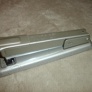 Vintage "Gov't of Canada" Bates 56 Grey Metal Stapler
