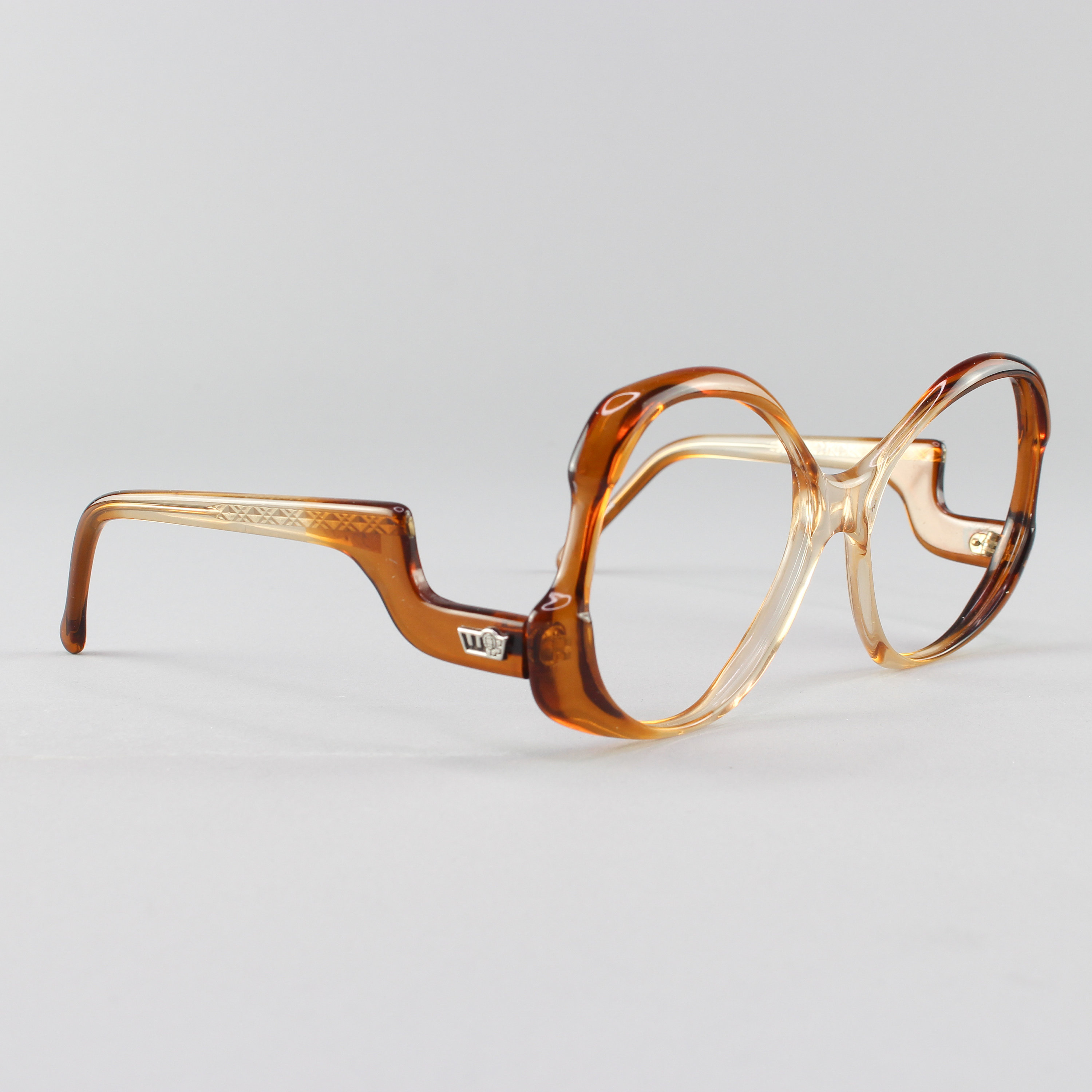 eyewear-frames