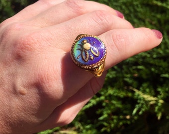Mood ring, Honey bee ring, color changing ring, honey bee mood ring, wire wrapped ring, retro, bee ring, gold mood ring