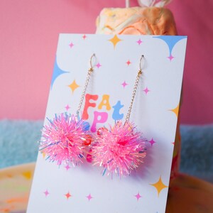 Mini boucles d&#39;oreilles roses – Bijoux de Noël scintillants amusants et idée cadeau