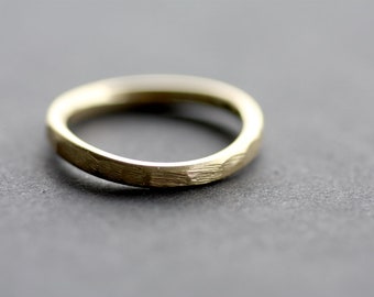 Faceted stacking ring, Hammer matte gold wedding ring, textured brushed ring, Handmade wavy band, Thin Wedding ring, Women Gold rings