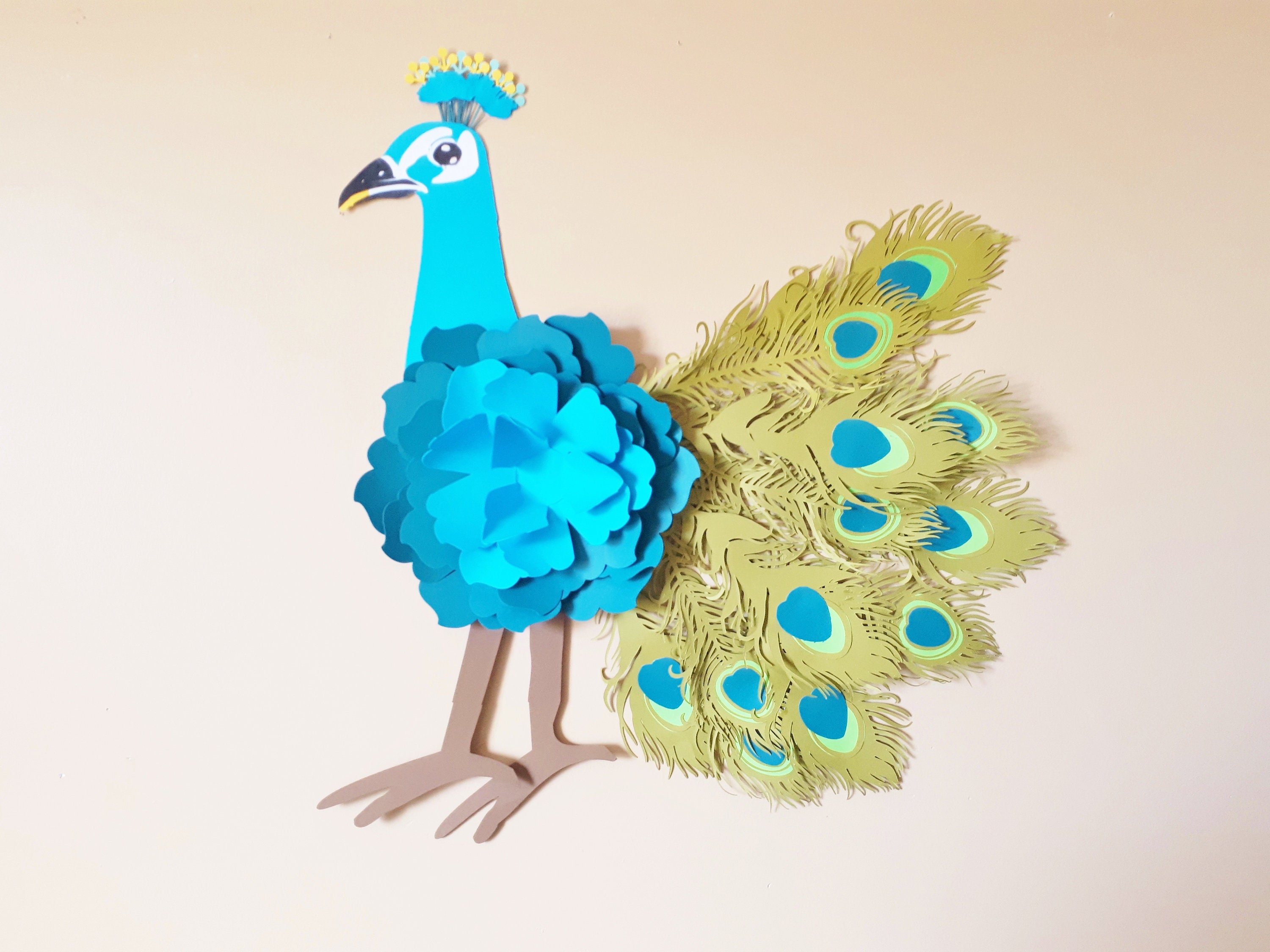 Arte mural de pavo real: decoración de guardería con flores de papel  tropicales - Etsy México, image size:3000x2250