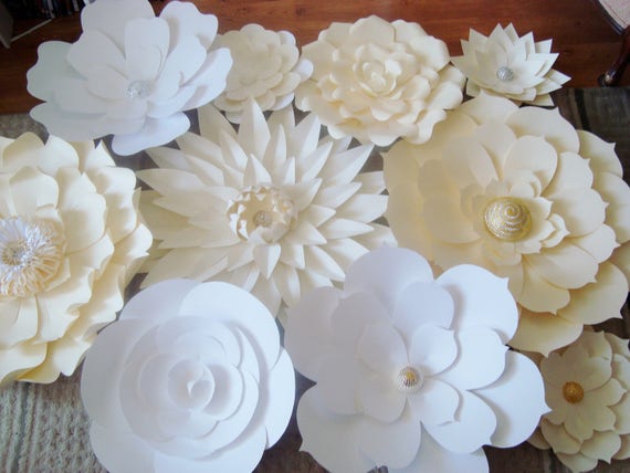 Flores de papel para decoración y eventos