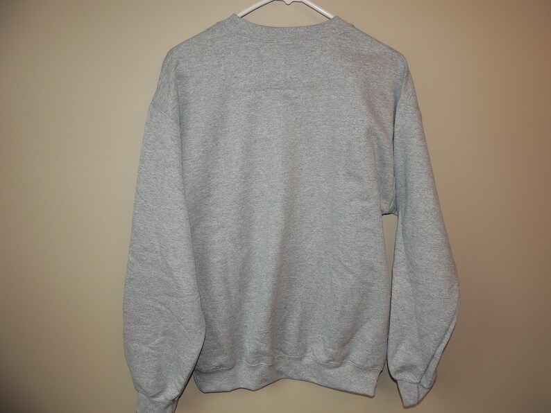 Modern Rosie the Riviter with Girl Power on it! XXL Long Grey Hooded Sweatshirt