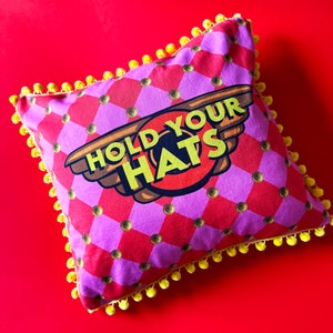 Fairground Harlequin Hold Your Hats Cushion zdjęcie 1