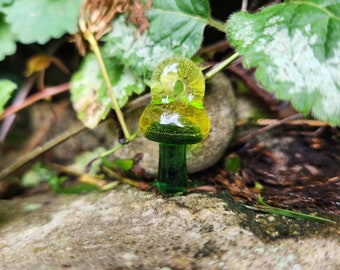 Glassadazical Trippy full figure mushroom pendant