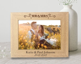 Wedding Gift, Mr & Mrs Wedding Photo Frame, Personalised Wedding Gift, Wedding Day Keepsake, Newly Weds Couple Frame