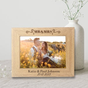 Wedding Gift, Mr & Mrs Wedding Photo Frame, Personalised Wedding Gift, Wedding Day Keepsake, Newly Weds Couple Frame