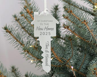 First Christmas in New Home Bauble, Personalised Key Decoration Gift for Christmas 2026, New Home Ornament