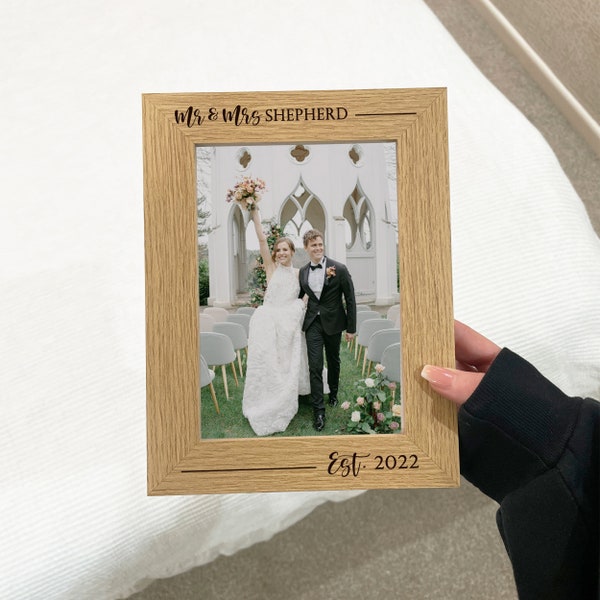 Mr and Mrs Wedding Photo Frame, Personalised Frame for Wedding Day Gift, Wooden Mr & Mrs Frame