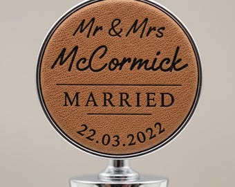 Wedding Gift Bottle Stopper, Personalised Wedding Day Gift for Newly Weds, Leather Wedding Gift, Mr & Mrs Keepsake