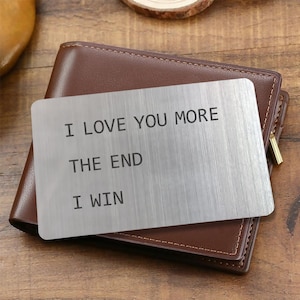 Inserto de billetera de aniversario para hombre, regalo novedoso de billetera, "Te amo más", recuerdo grabado para él, regalo de 25.º aniversario de plata