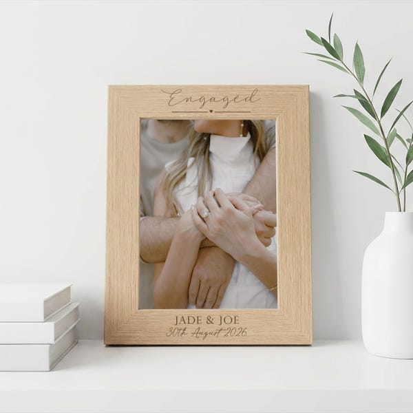 Engagement Photo Frame & Plaque, Personalised Gift for Engaged Couple, Wooden Picture Frame 4x6 5x7 6x8 Engraved