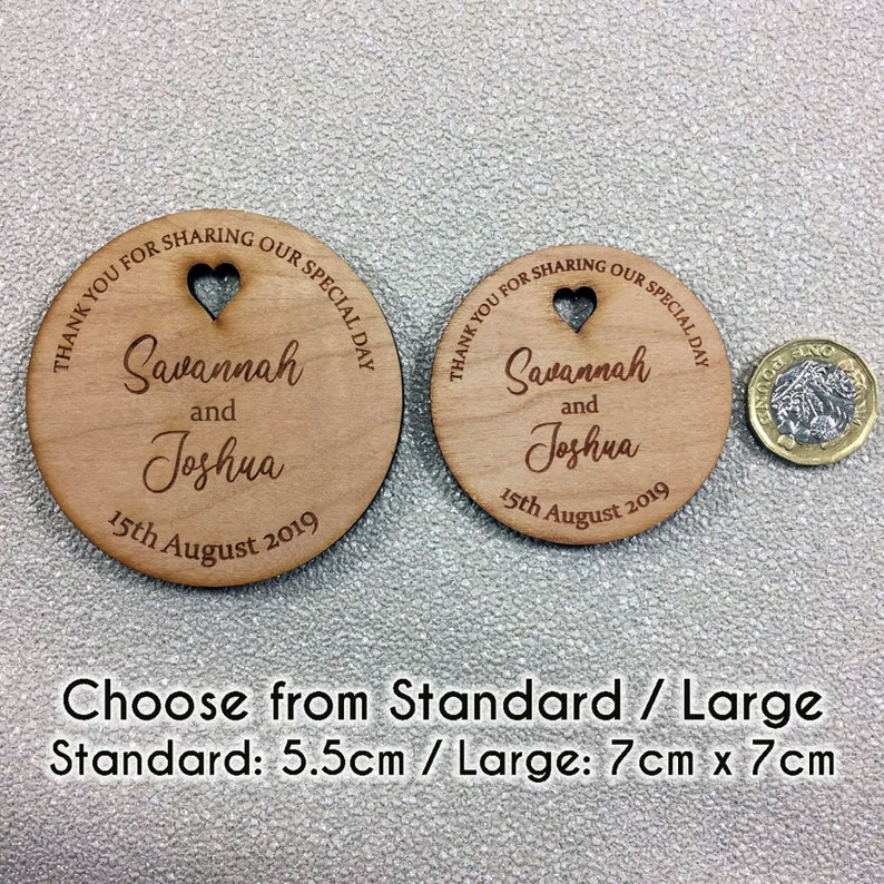 Personalised Wedding Favours Rustic Place Settings Engraved Wooden Personalized Mini Favors Mr /& Mrs Napkin Ring Table Decoration