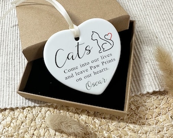 Cat Pet Loss Memorial Plaque, Bereavement Paw Print Keepsake to Remember a Loved Cat, Personalised with Name