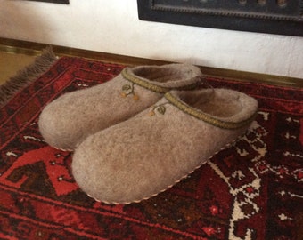 Felted Slippers Beige