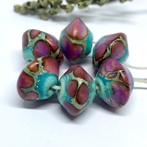 Lampwork Rustic set of 6 Etched Green-copper with Pink/Purple speckled Bicone Beads with Pure Silver