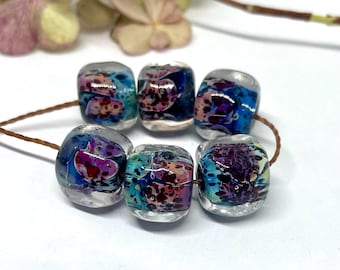 6 cuentas de vidrio soplado con motas azules y moradas – Cuentas de pétalos plateados de doble hélice