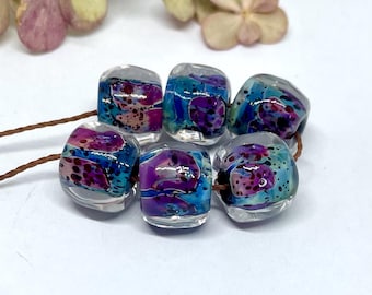 6 cuentas de vidrio soplado con motas azules y moradas – Cuentas de pétalos plateados de doble hélice