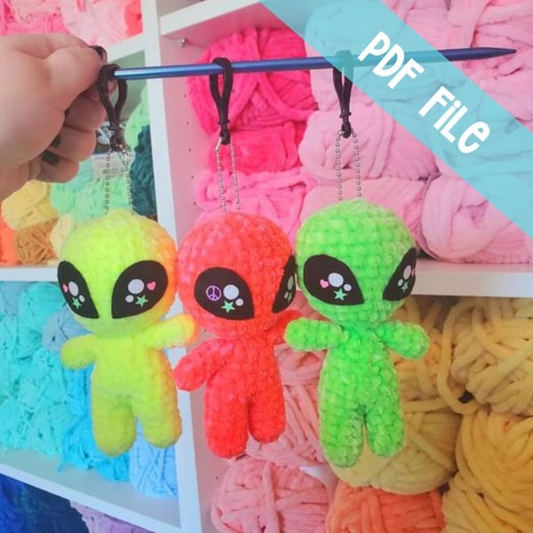 Crochet Alien Keychain Pattern - crochet pattern - crochet alien - alien keychain