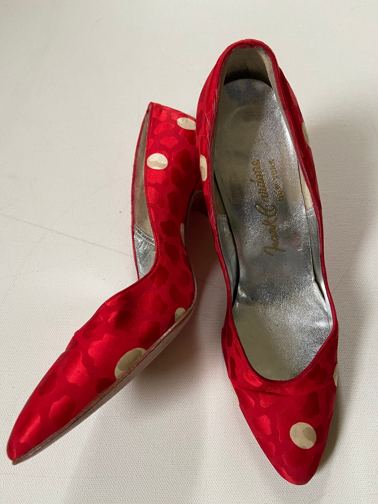 Vintage Red Polka Dot Men's High Top Shoes