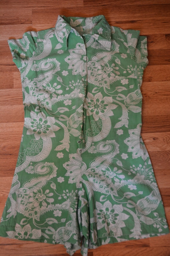 Antique Vintage 1960s Green/White Floral romper/pl